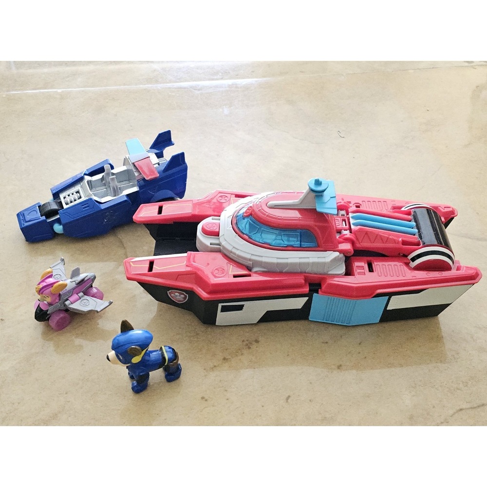 Paw Patrol The Mighty Movie Aircraft Carrier HQ with Chase Skye Action Figure